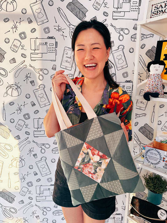 Beginner - Piecing and Patchwork - Half Square Triangle Tote