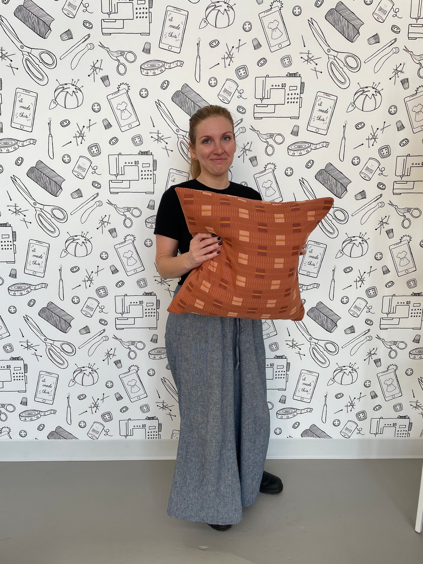 Beginner - Sew a Pillow Cover with Zipper Closure