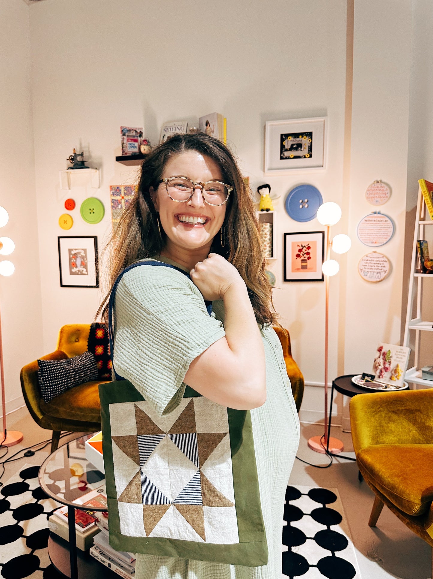 Beginner - Piecing and Patchwork - Half Square Triangle Tote