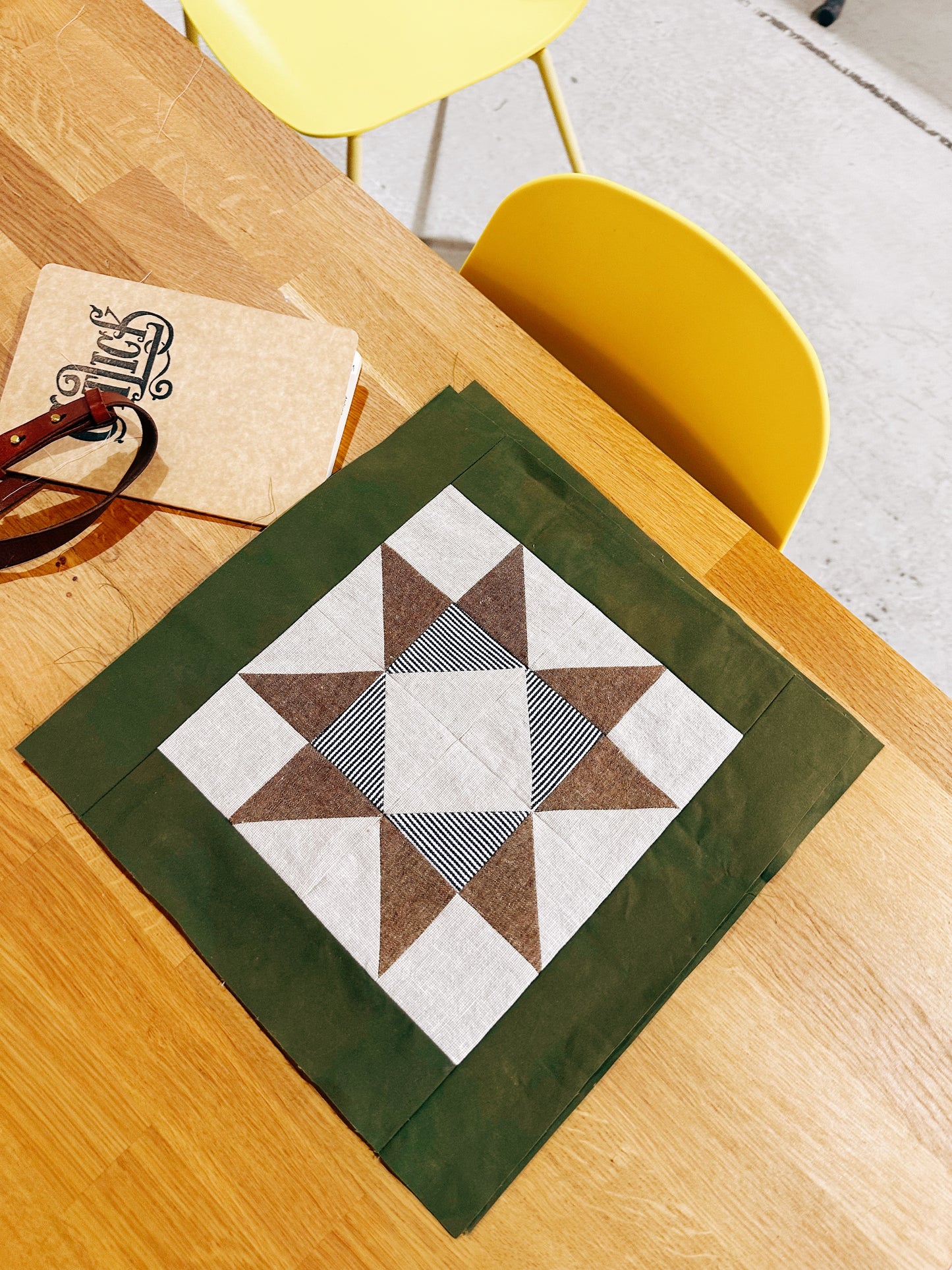 Beginner - Piecing and Patchwork - Half Square Triangle Tote